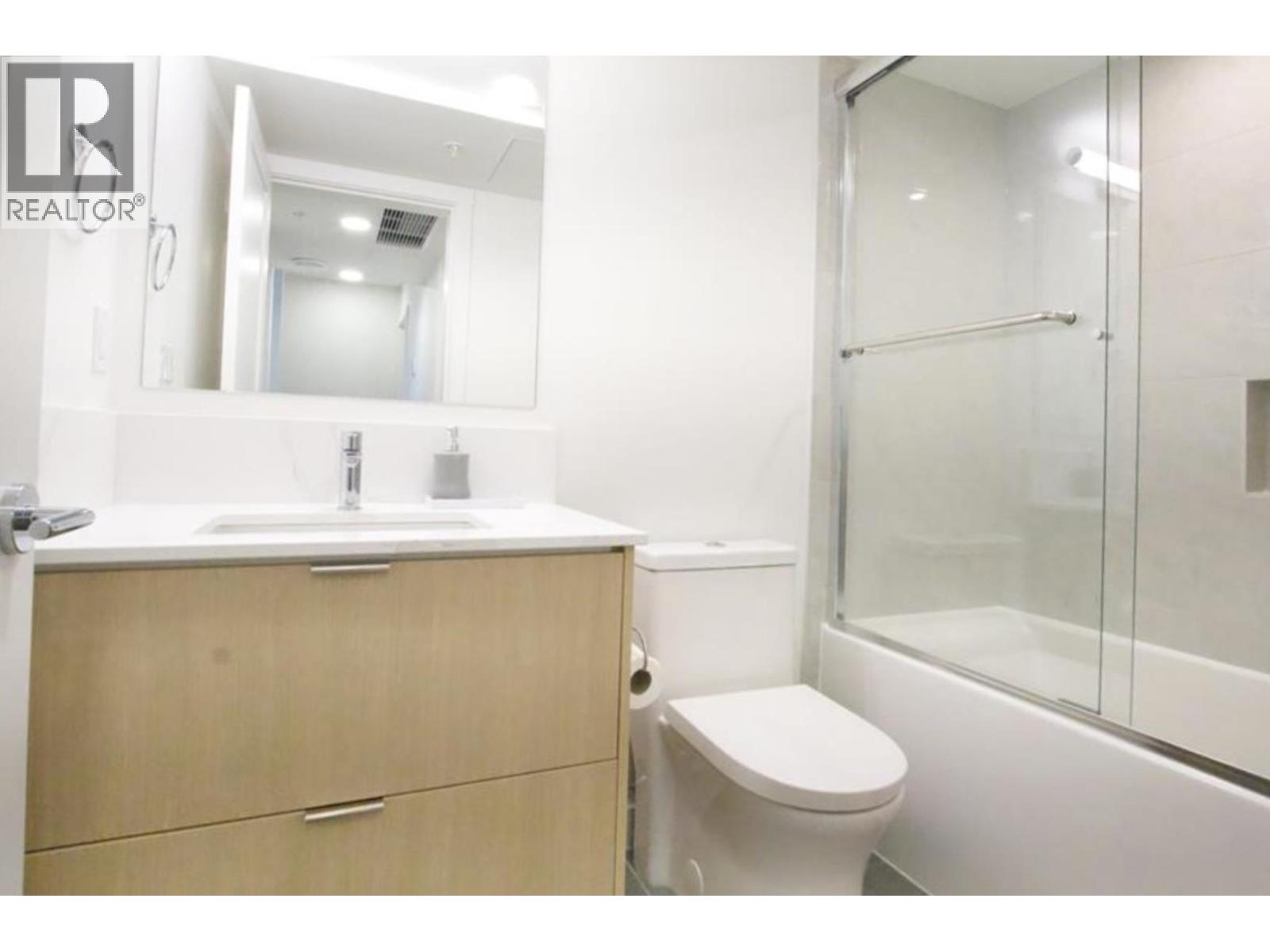 202 381 CLAYTON STREET, Coquitlam