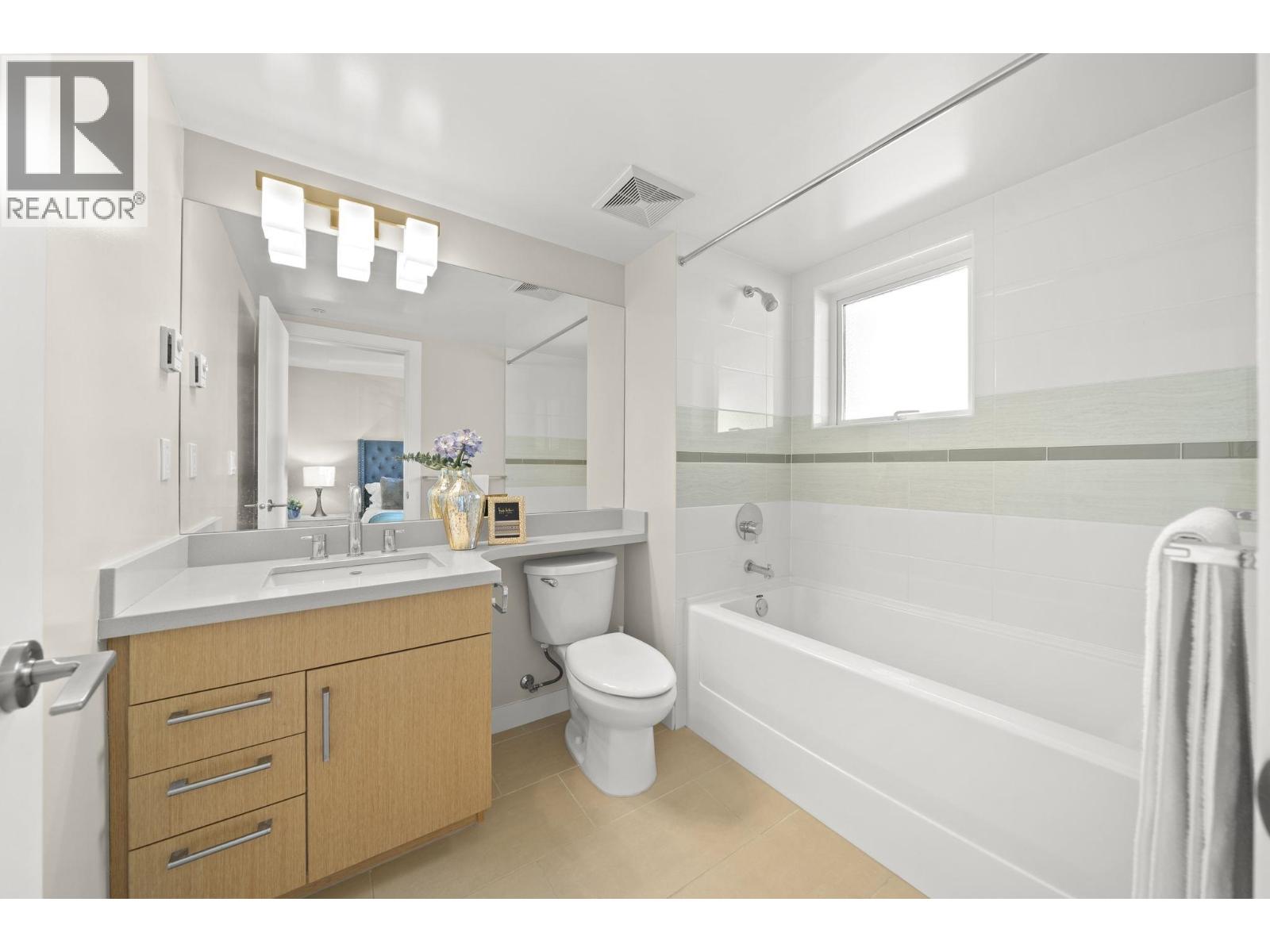 #236-6828 ECKERSLEY Road, Richmond