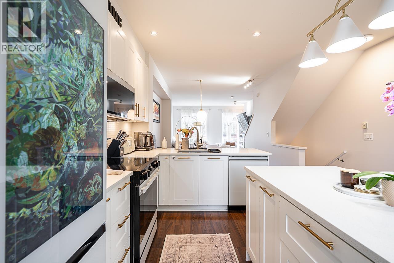 15 1245 HOLTBY STREET, Coquitlam