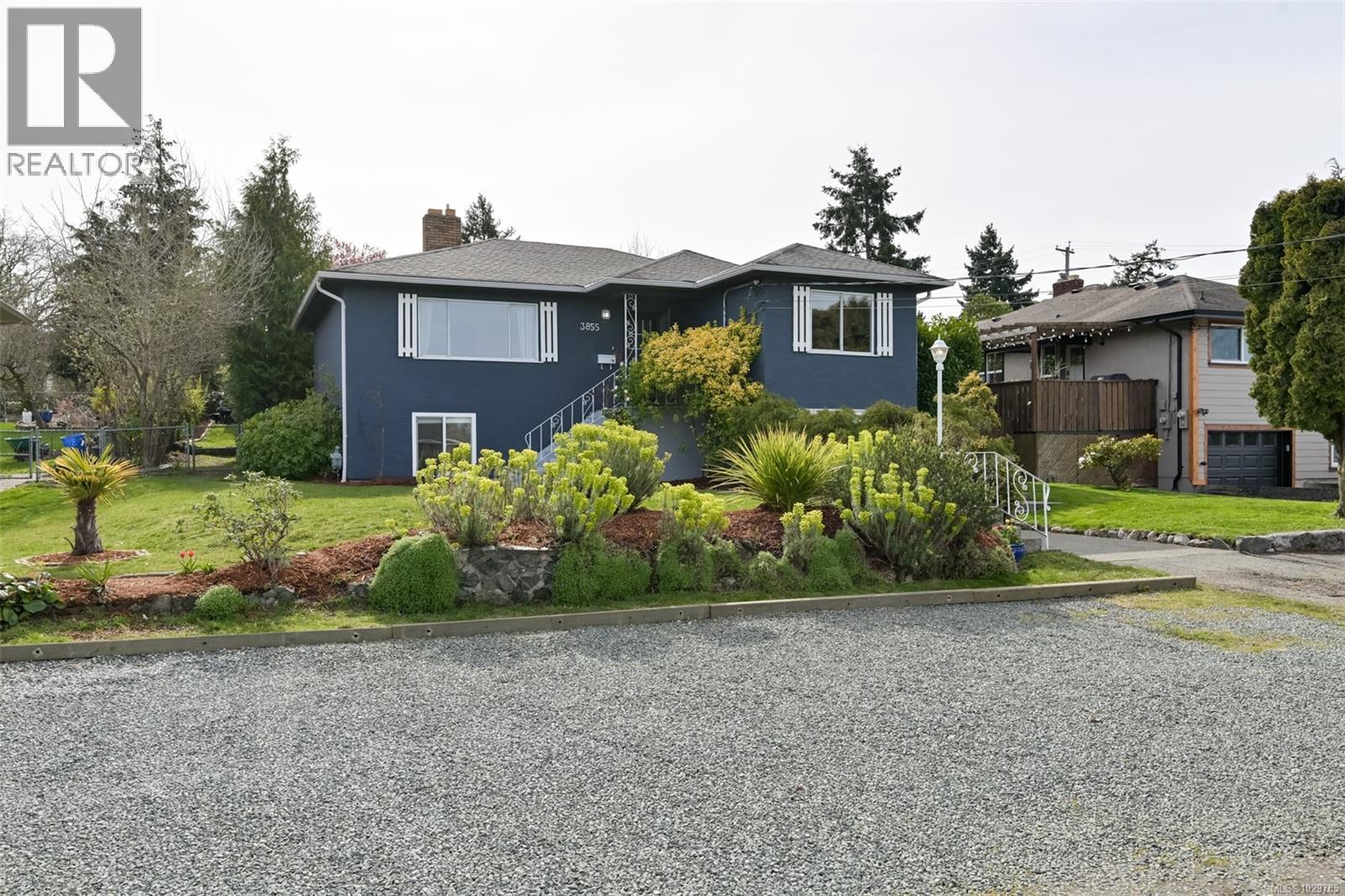  3855 Seaton Street, Saanich