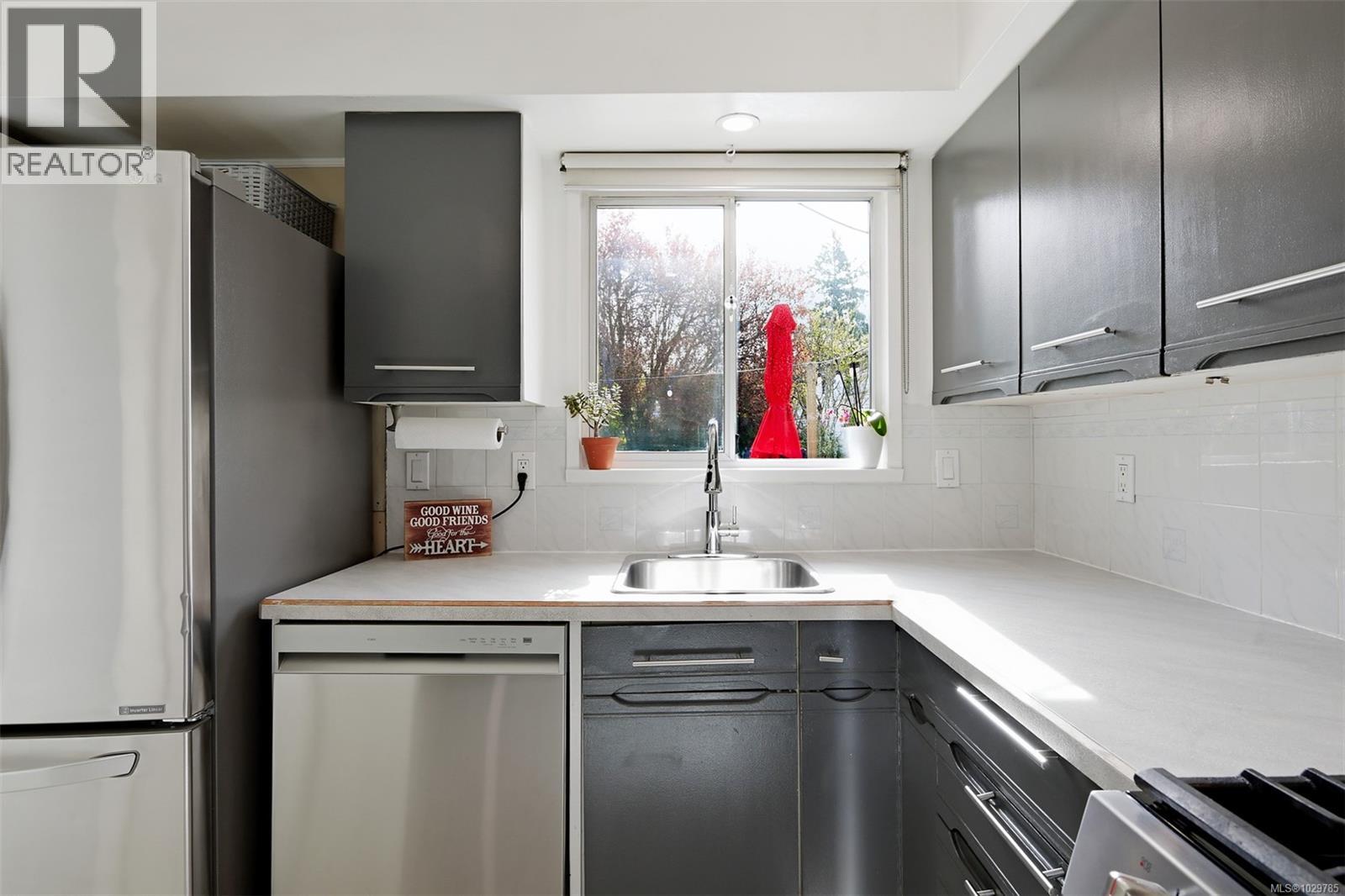  3855 Seaton Street, Saanich