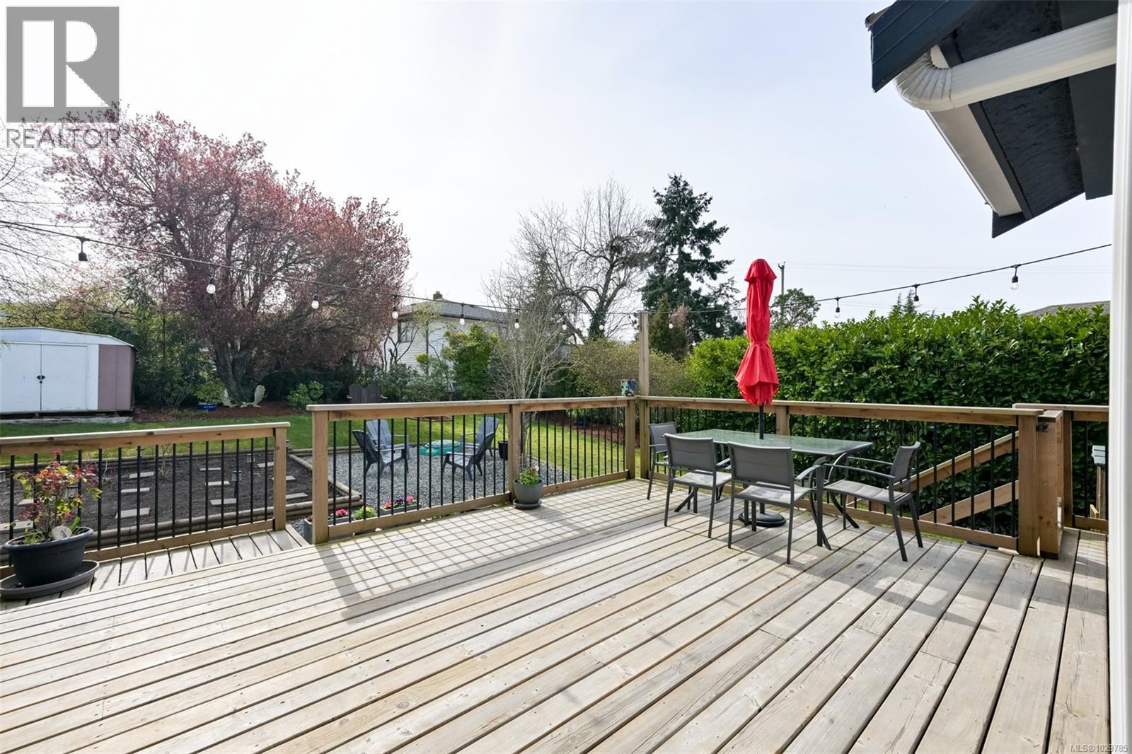  3855 Seaton Street, Saanich