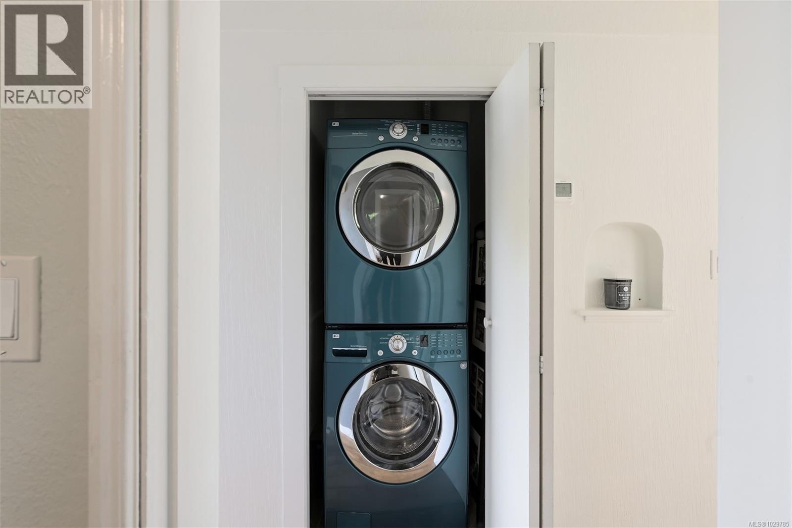  3855 Seaton Street, Saanich