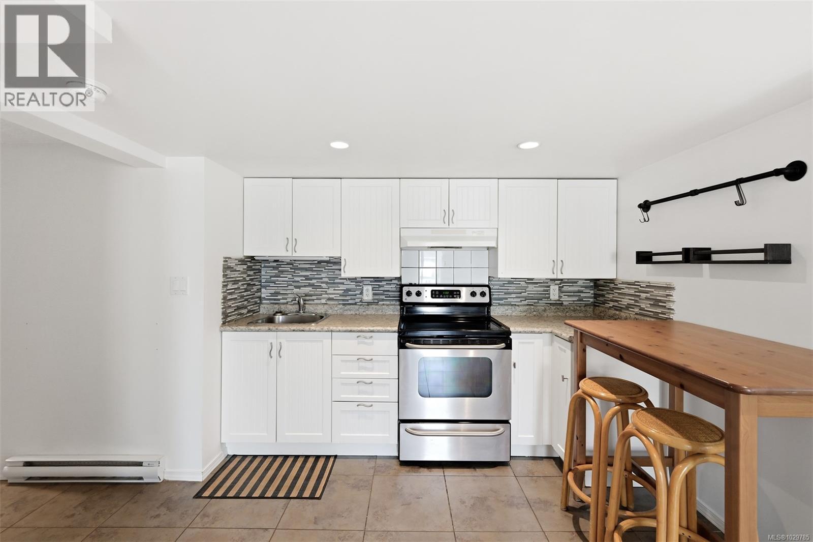  3855 Seaton Street, Saanich