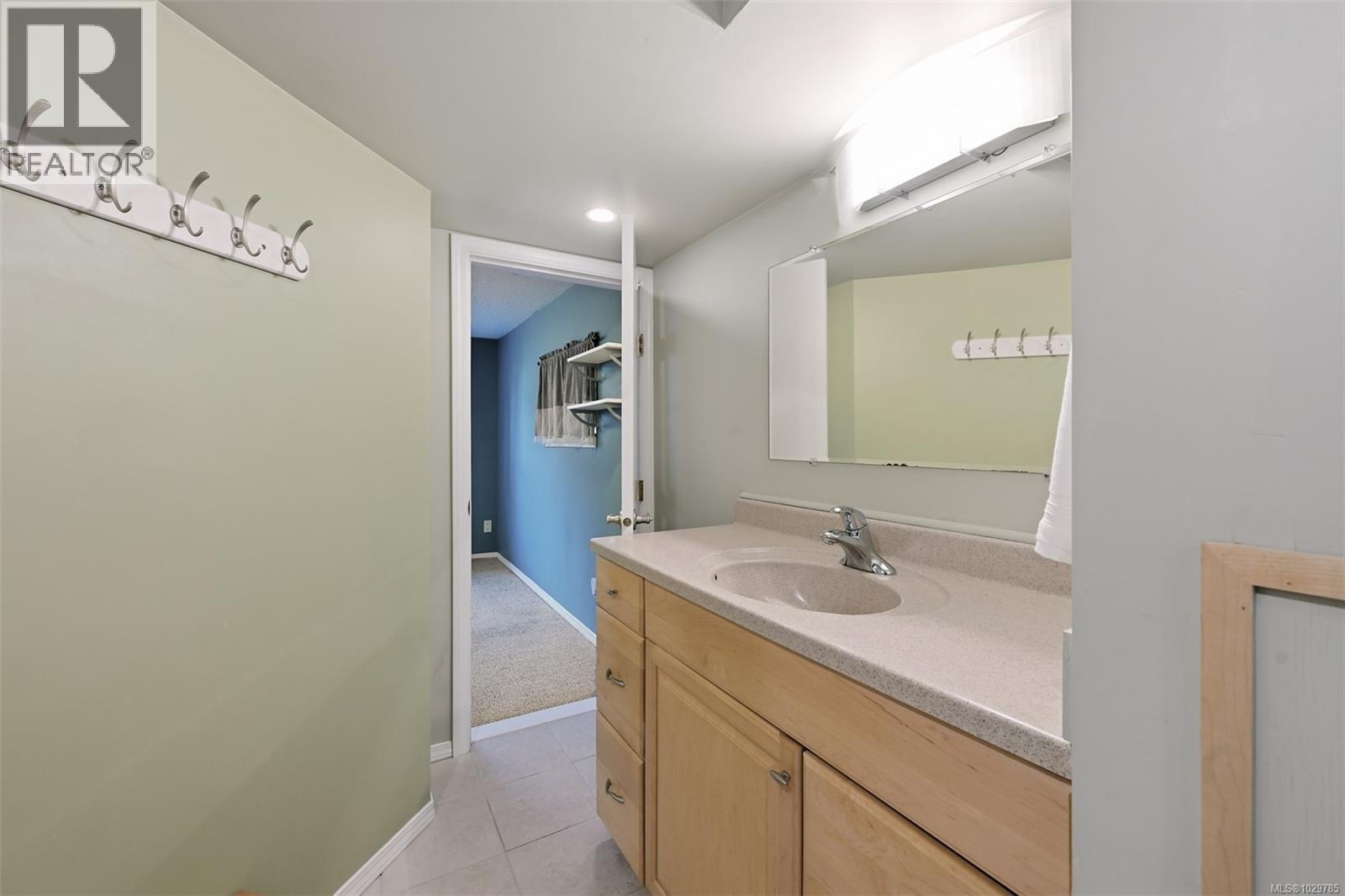  3855 Seaton Street, Saanich