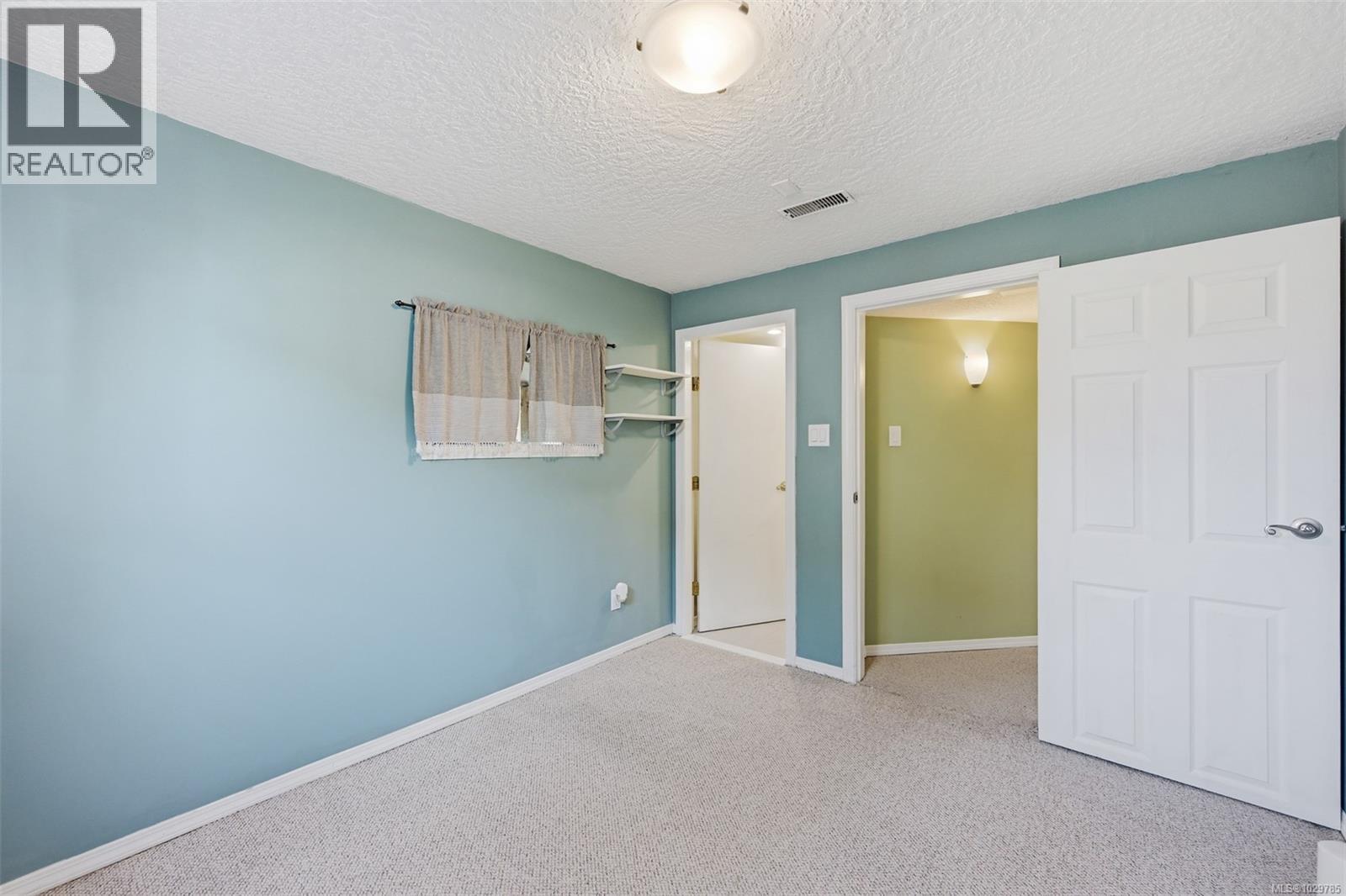  3855 Seaton Street, Saanich