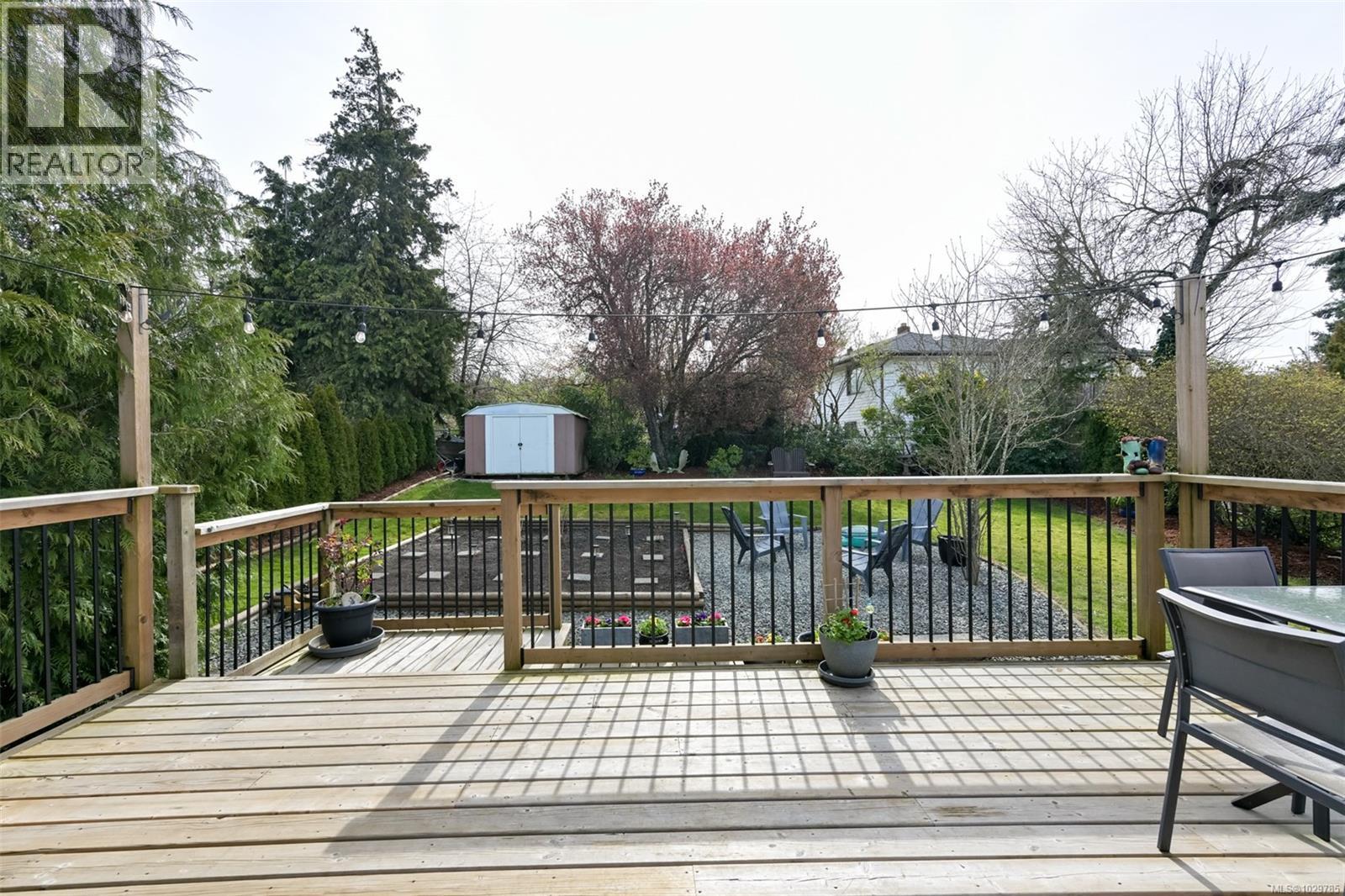  3855 Seaton Street, Saanich