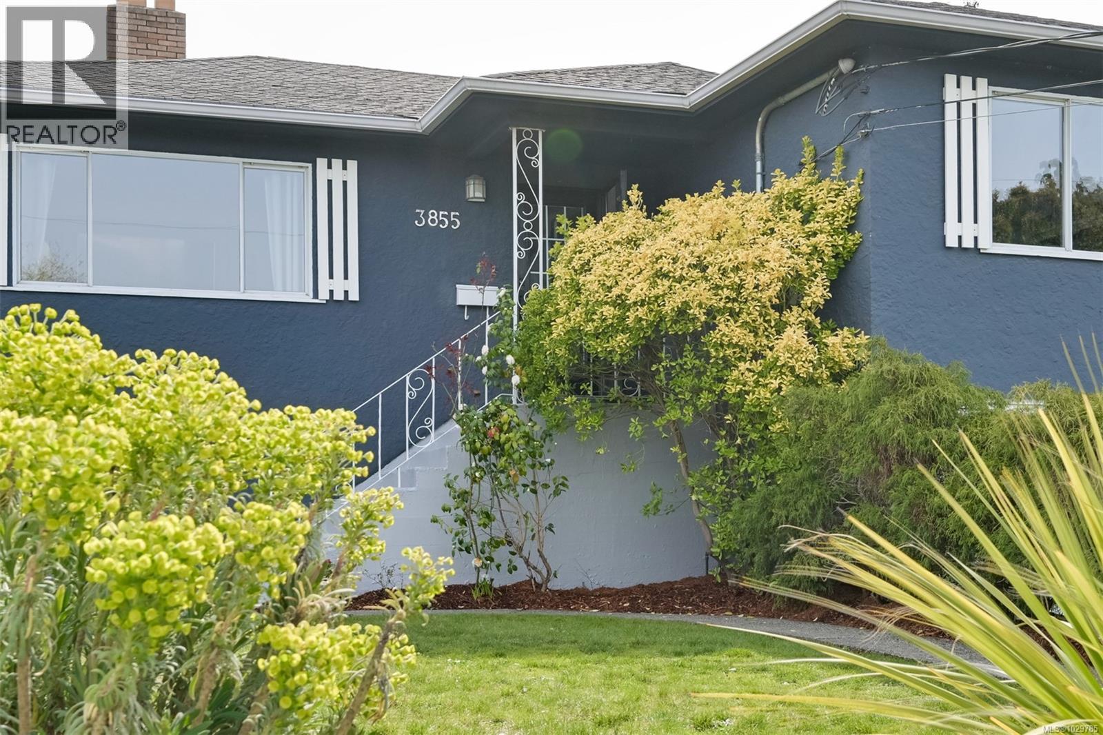  3855 Seaton Street, Saanich