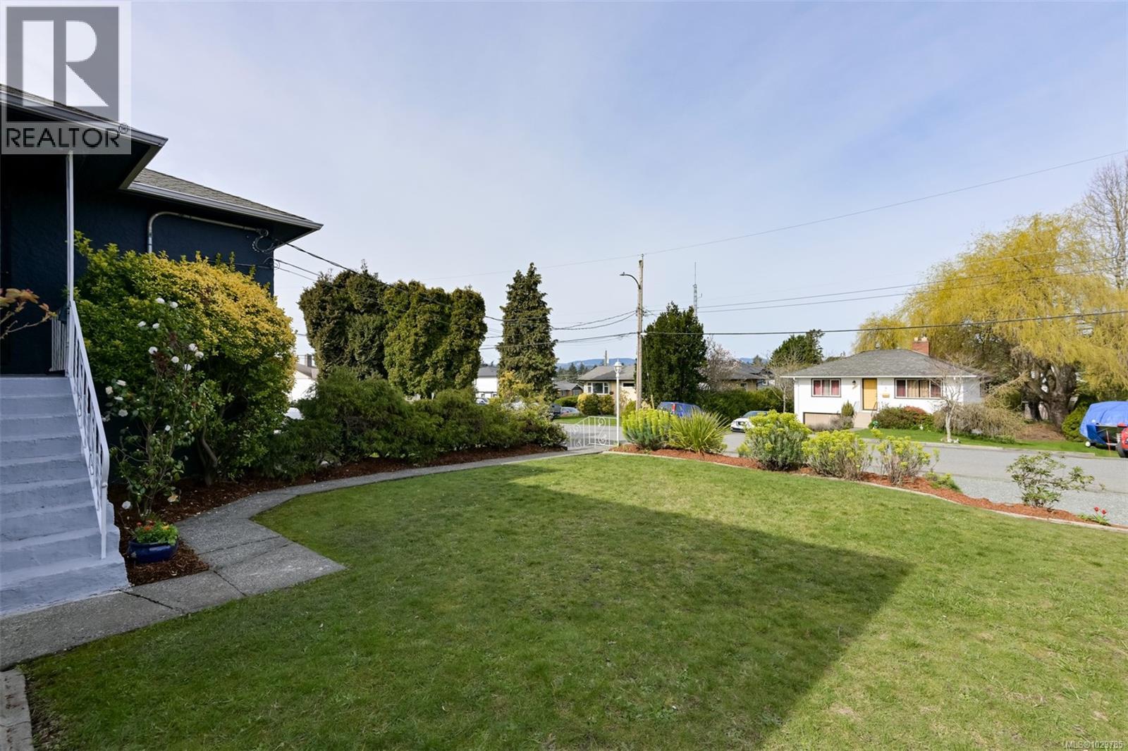  3855 Seaton Street, Saanich