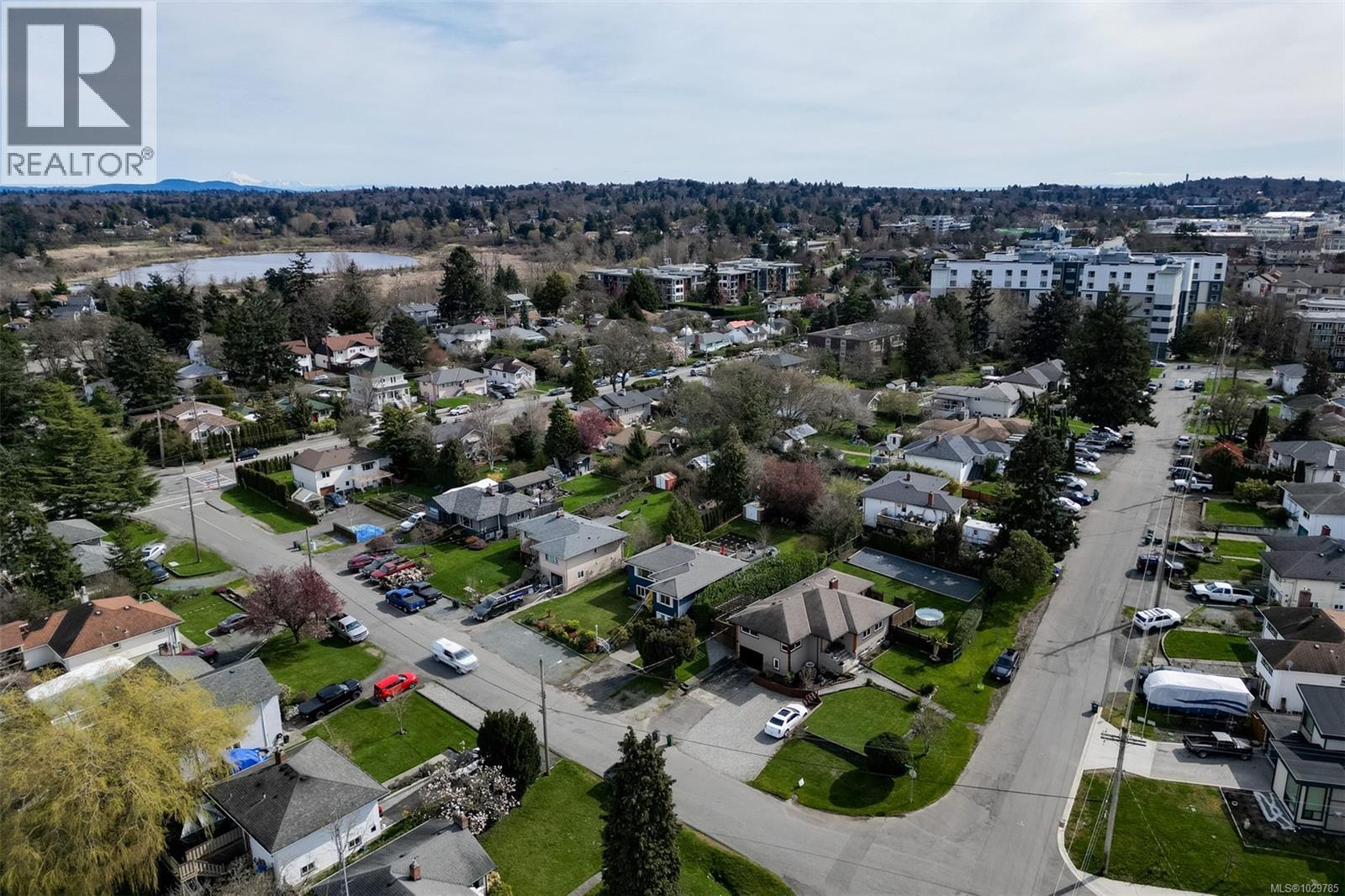  3855 Seaton Street, Saanich