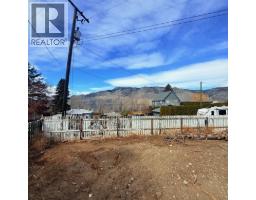 7114 Hillcrest Drive, Kamloops, BC V0K2J0 Photo 13