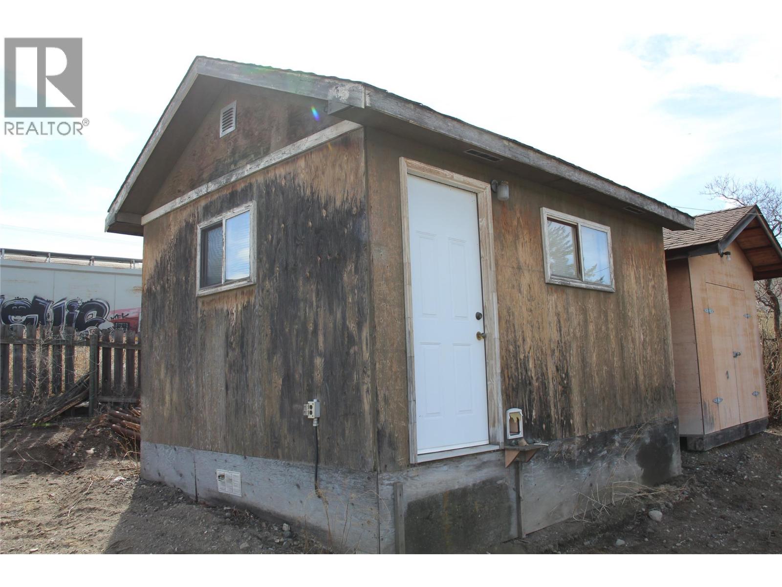  7114 Hillcrest Drive, Kamloops