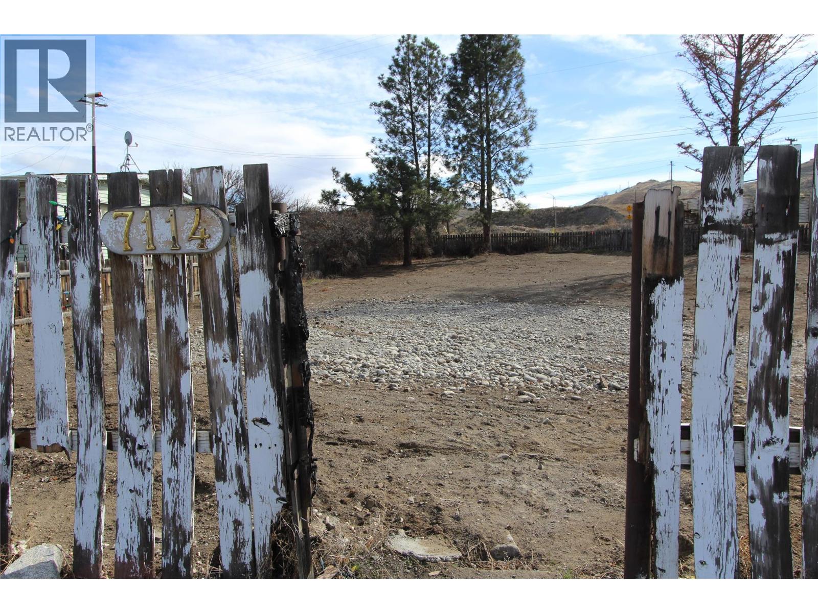  7114 Hillcrest Drive, Kamloops