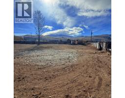 7114 Hillcrest Drive, Kamloops, BC V0K2J0 Photo 11