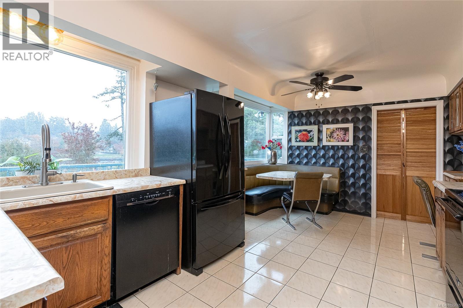  1178 Rhoda Lane, Esquimalt