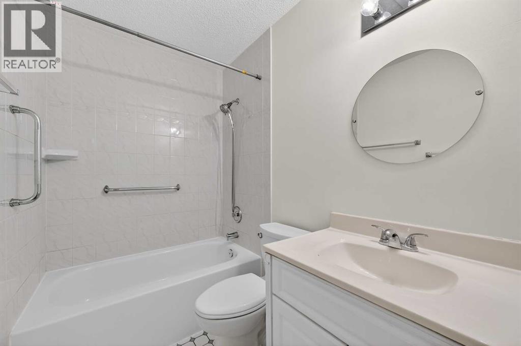 Single Family House 4 Level for Sale in  Canterbury Gardens SW Canyon Meadows Calgary 