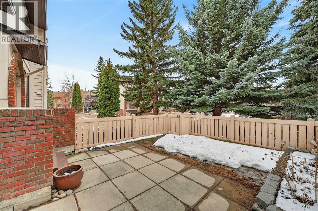 Single Family House 4 Level for Sale in  Canterbury Gardens SW Canyon Meadows Calgary 