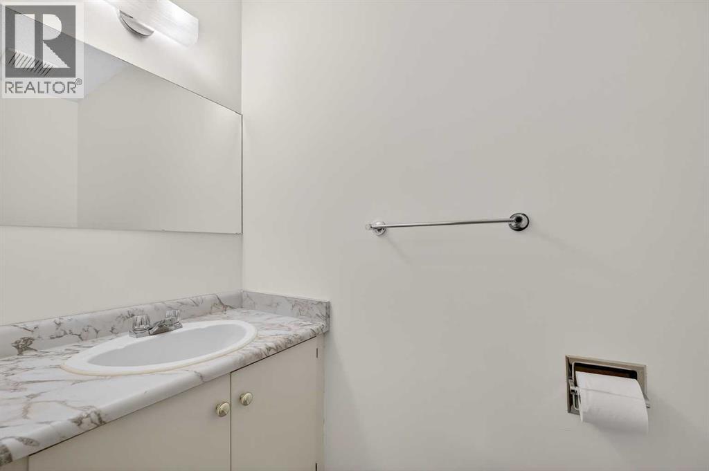 Single Family House 4 Level for Sale in  Canterbury Gardens SW Canyon Meadows Calgary 