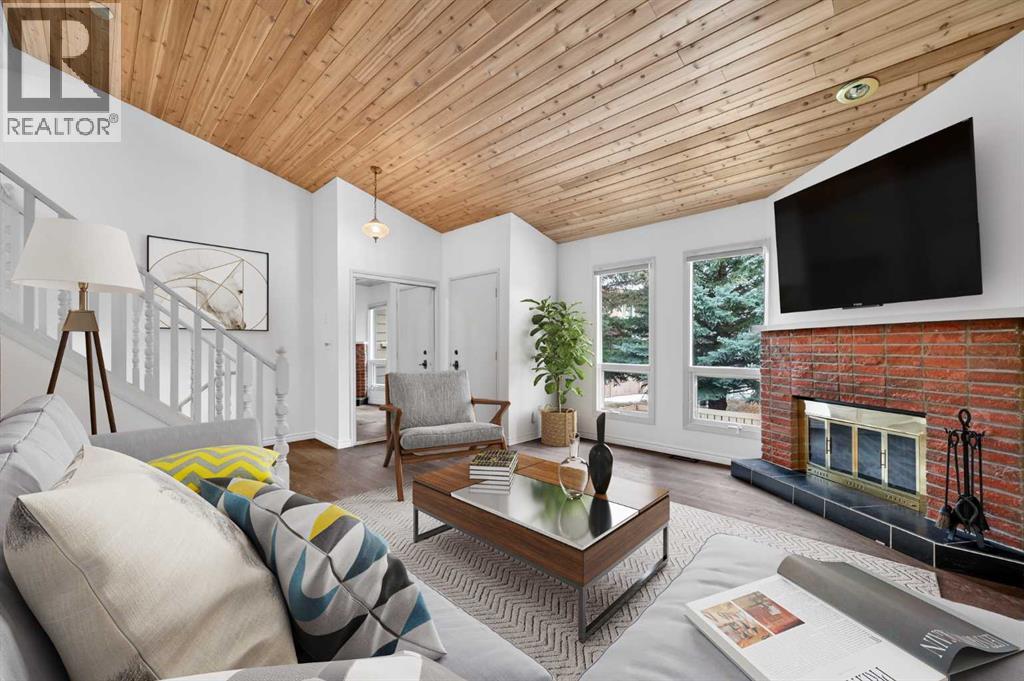 14 Canterbury Gardens SW, Calgary, Alberta