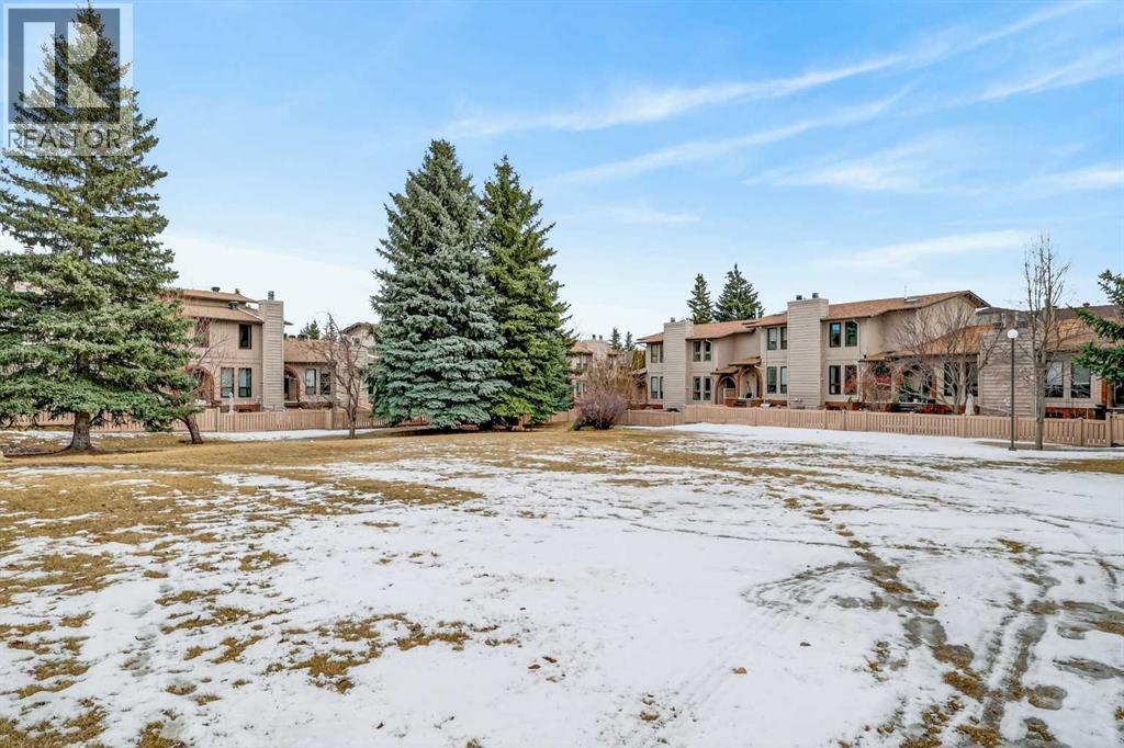 Single Family House 4 Level for Sale in  Canterbury Gardens SW Canyon Meadows Calgary 