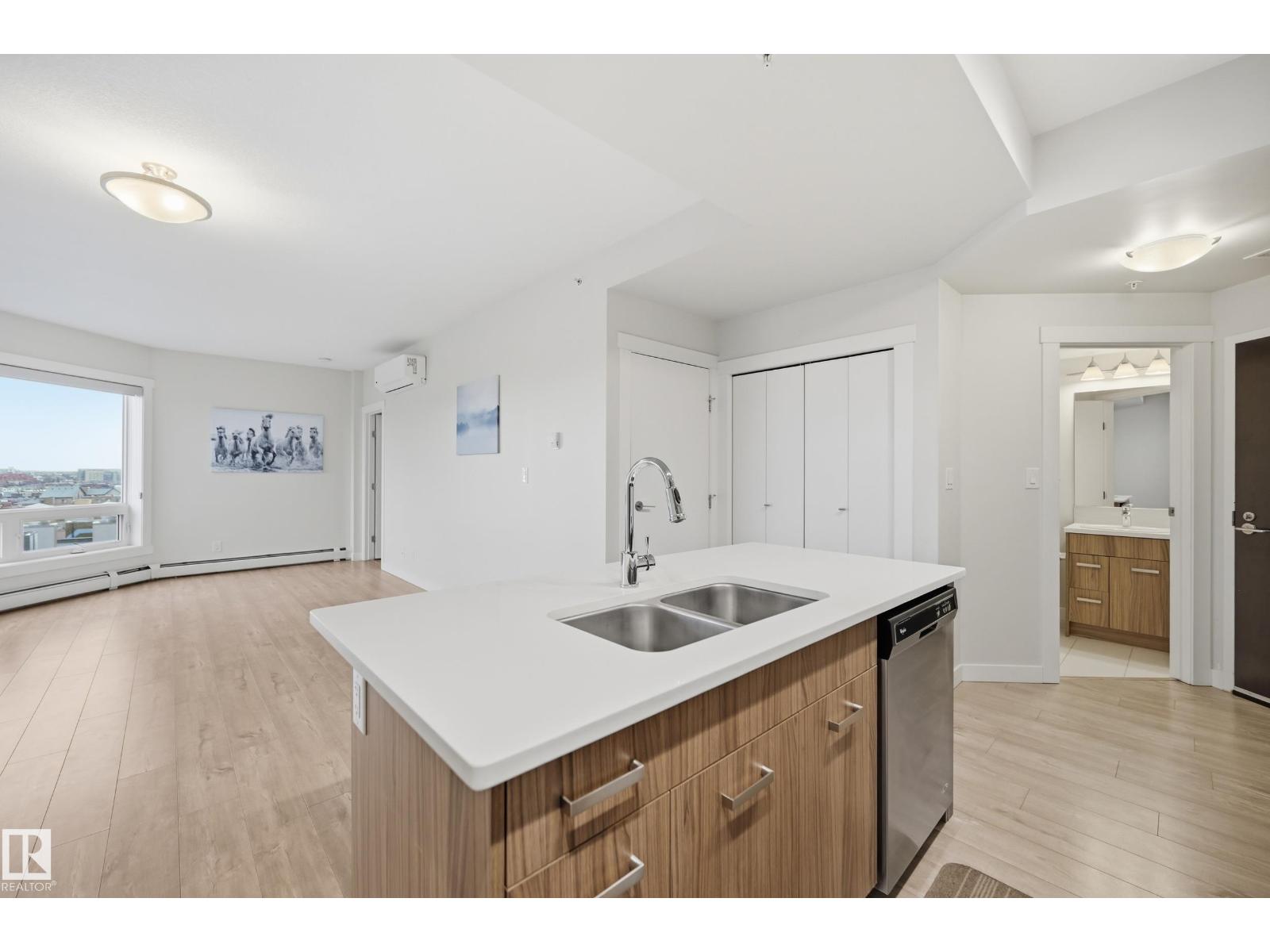 #706 10410 102 AV NW - 6