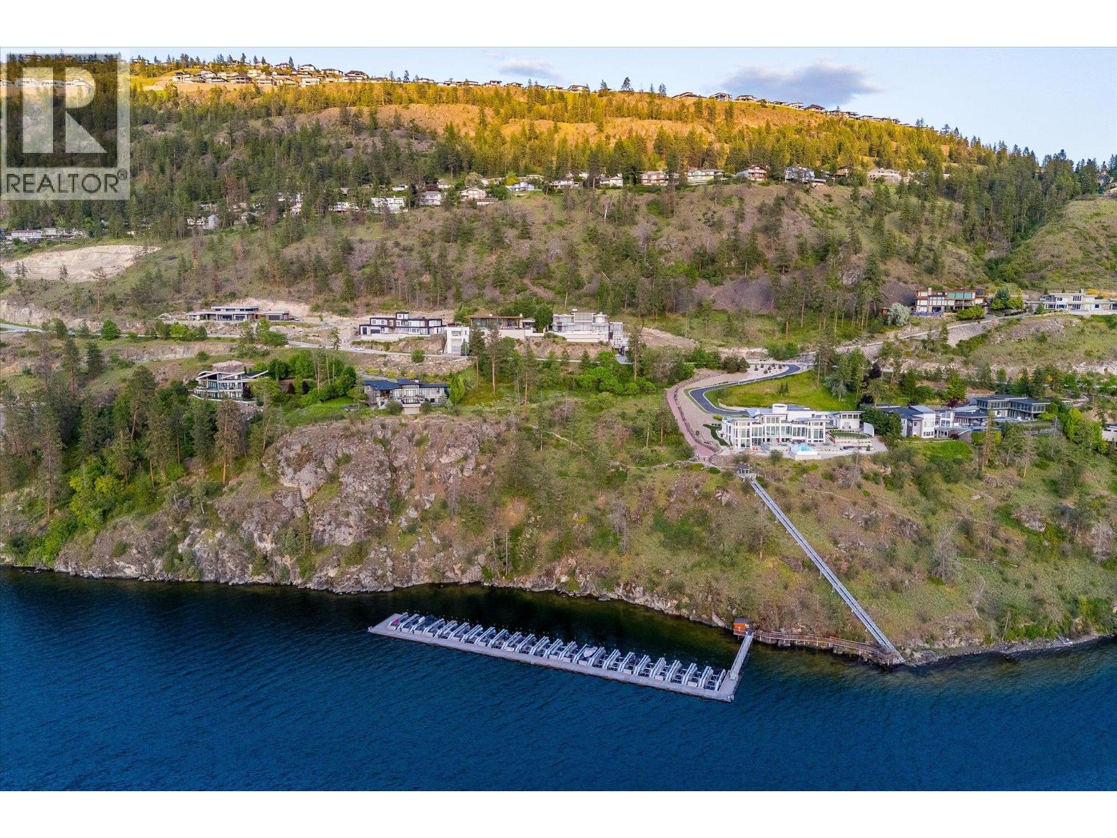 19 180 Sheerwater Court, Kelowna