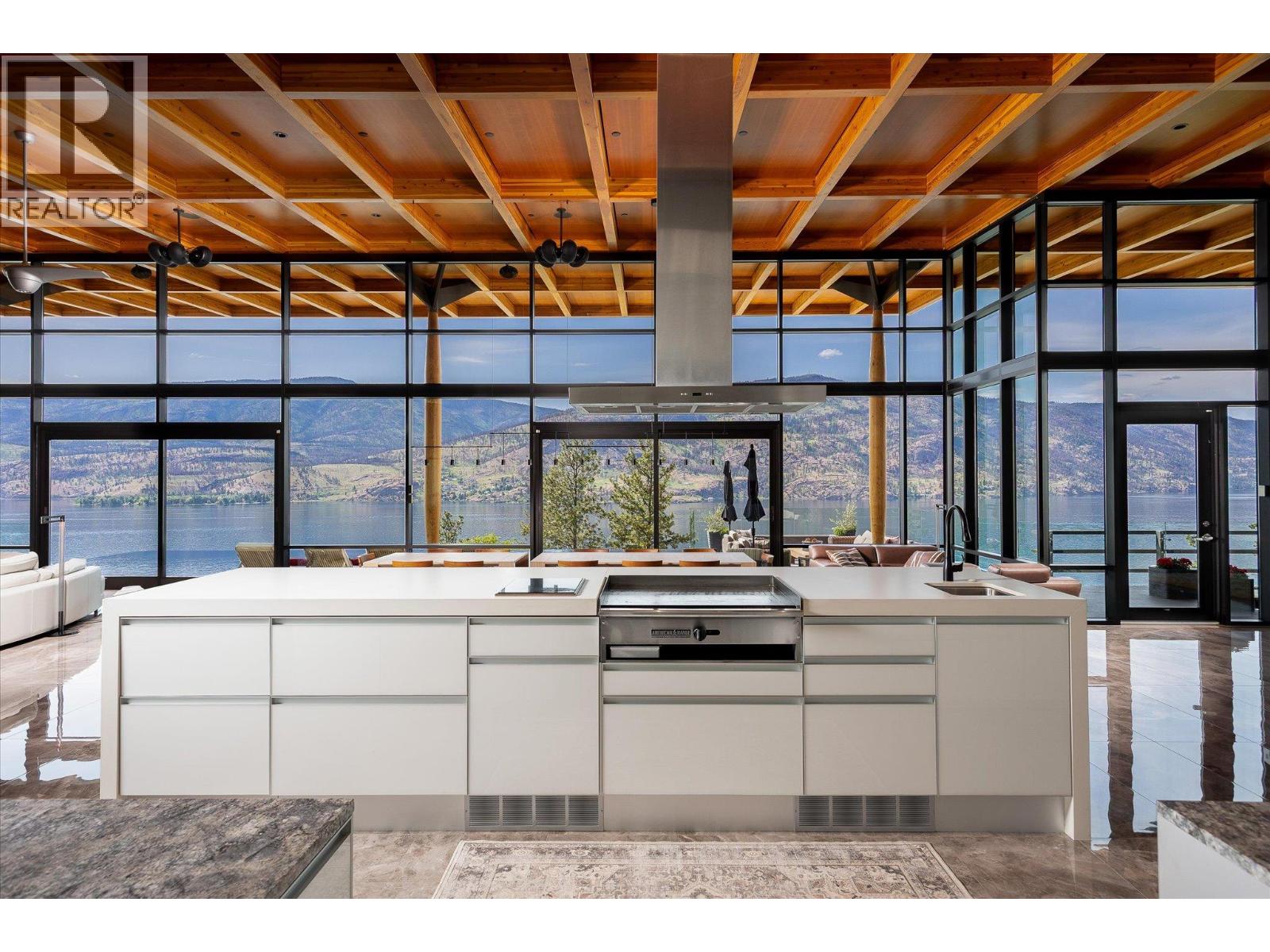 19 180 Sheerwater Court, Kelowna