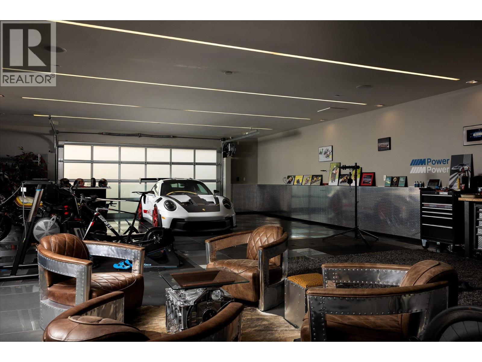 19 180 Sheerwater Court, Kelowna