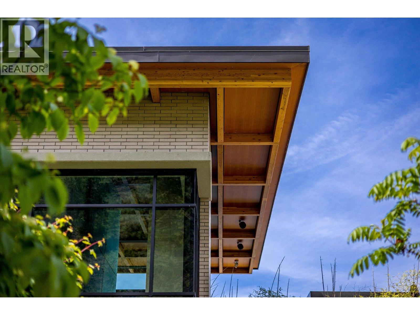 19 180 Sheerwater Court, Kelowna