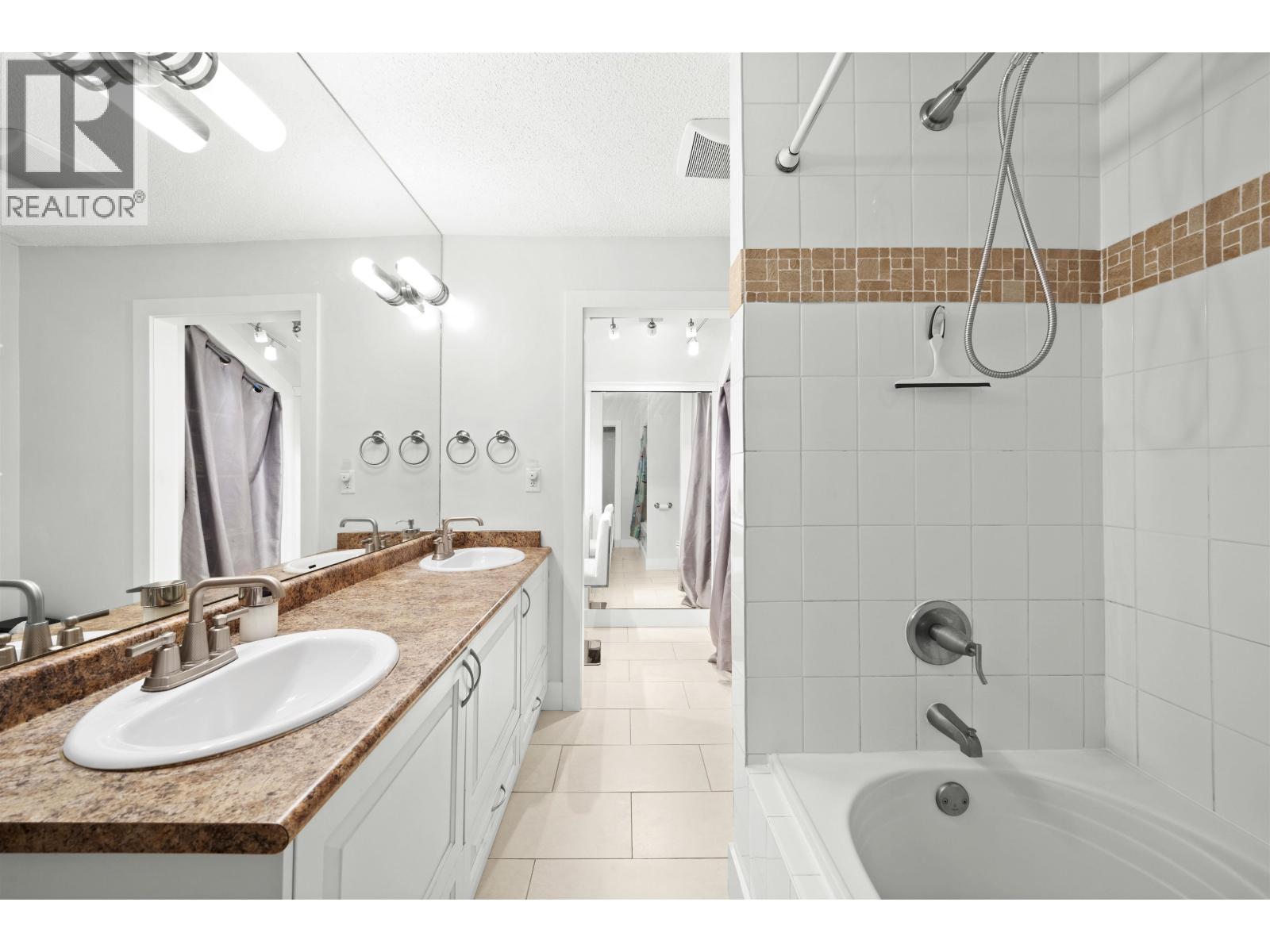 216 CAMBRIDGE WAY, Port Moody