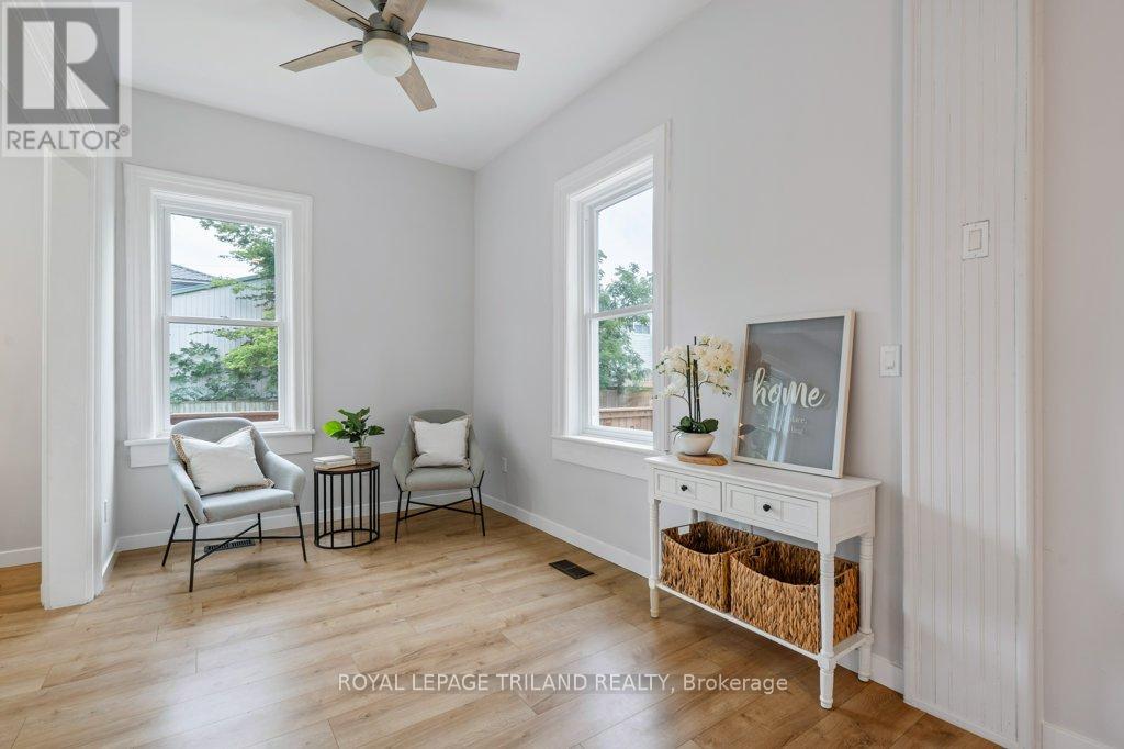 Single Family House for Sale in  CATHERINE STREET North Middlesex (Parkhill) 