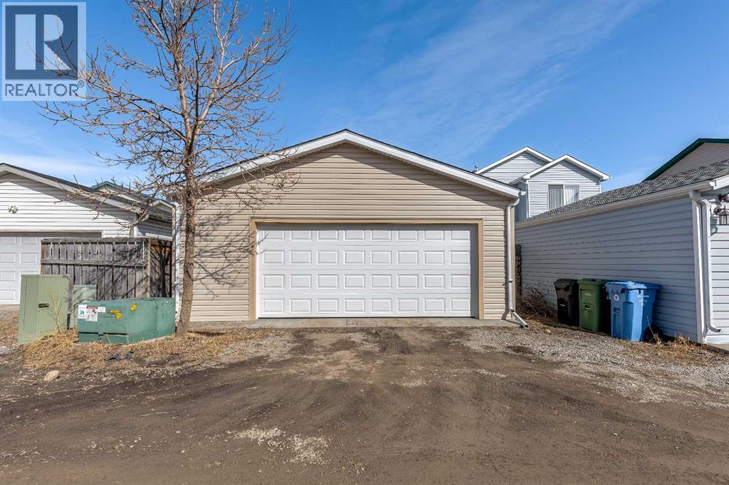 Single Family House 4 Level for Sale in  Martin Crossing Way NE Martindale Calgary 