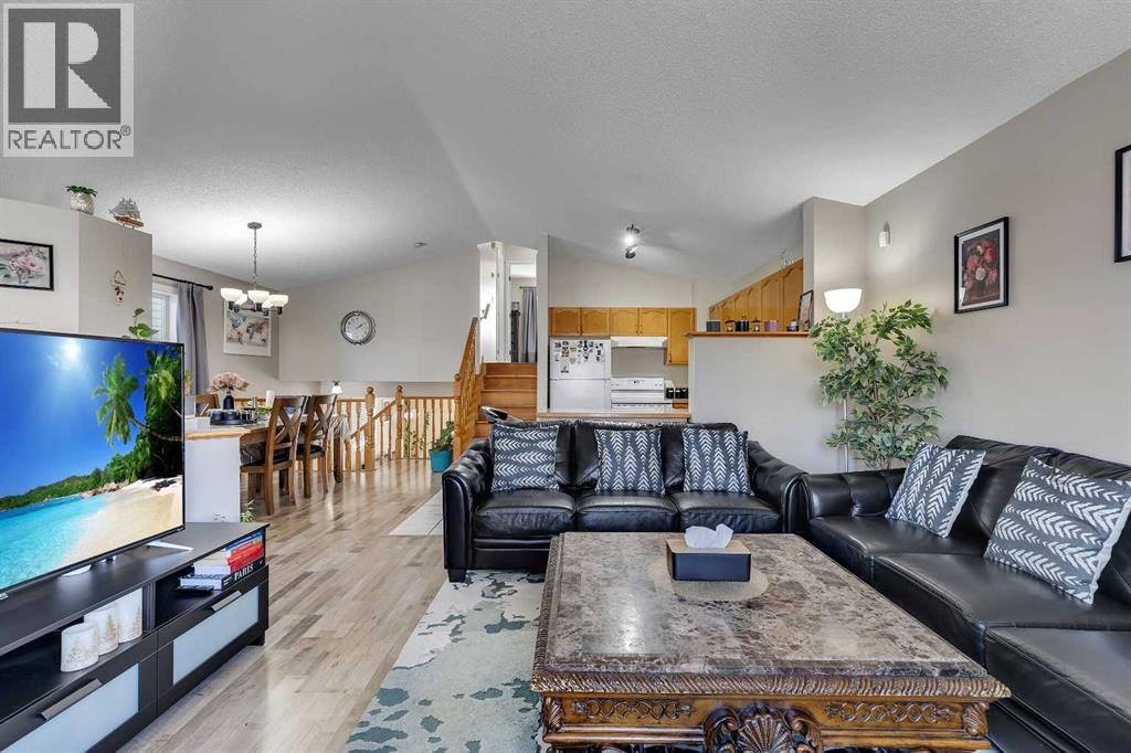 Single Family House 4 Level for Sale in  Martin Crossing Way NE Martindale Calgary 