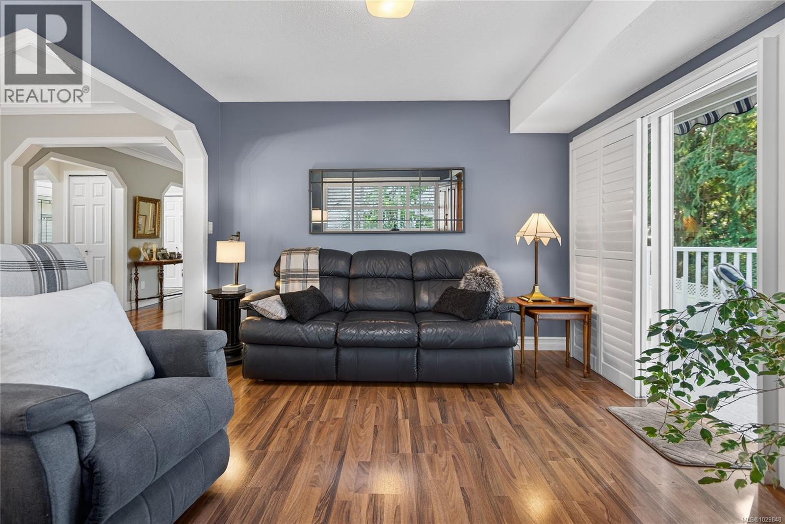 1580 BEACONSFIELD CRES - 31