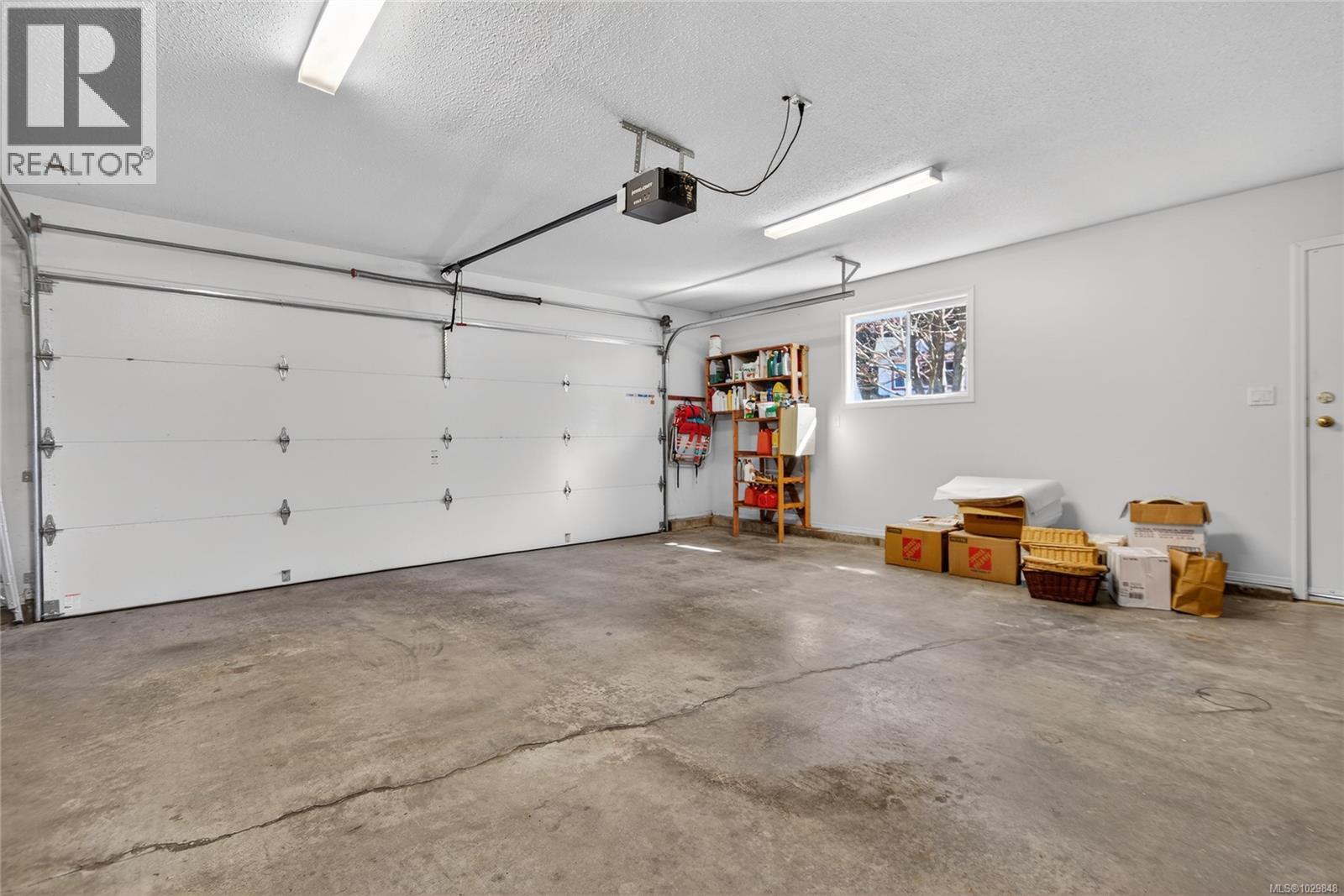 1580 Beaconsfield Cres - 62