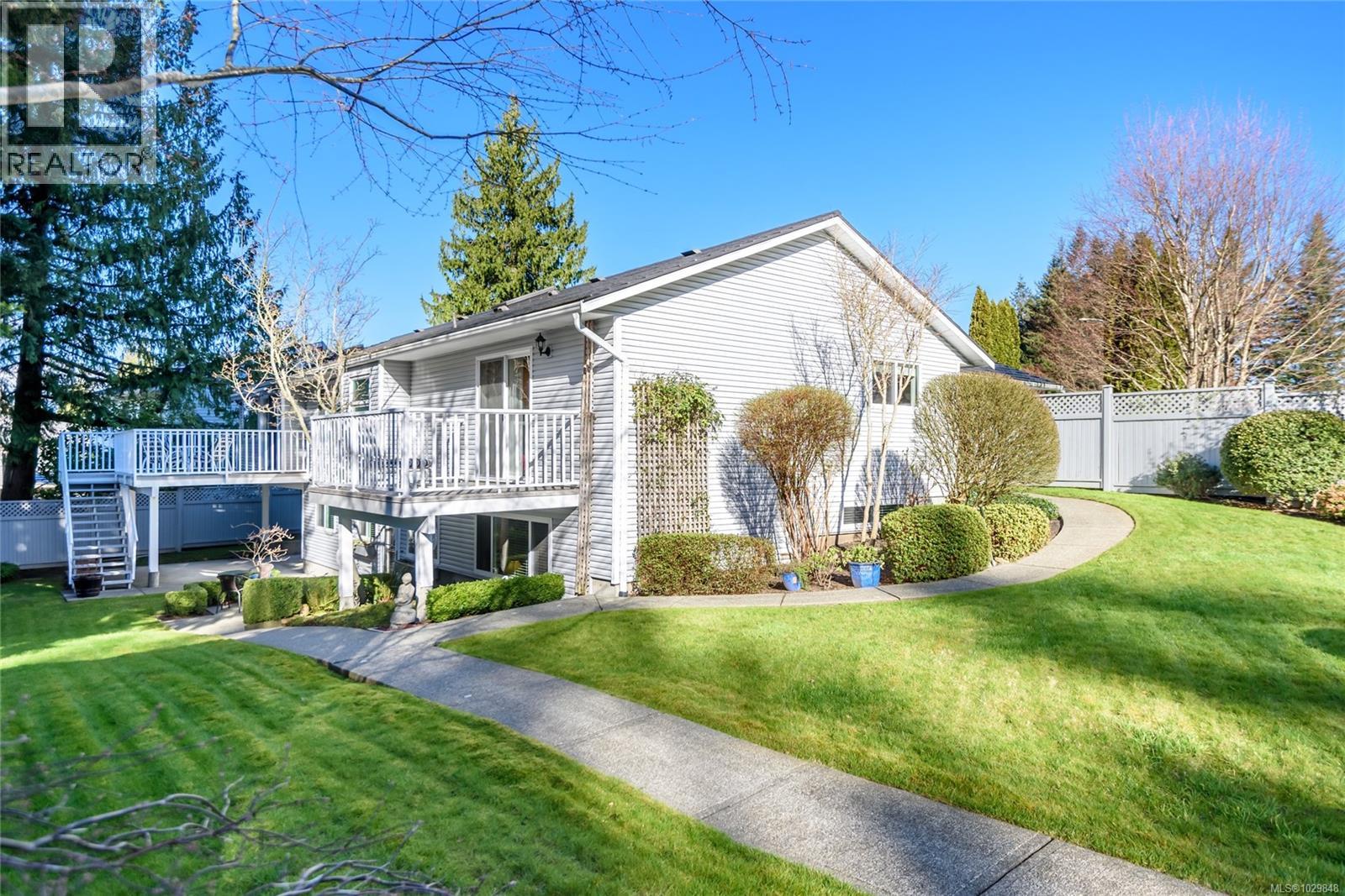 1580 Beaconsfield Cres - 67