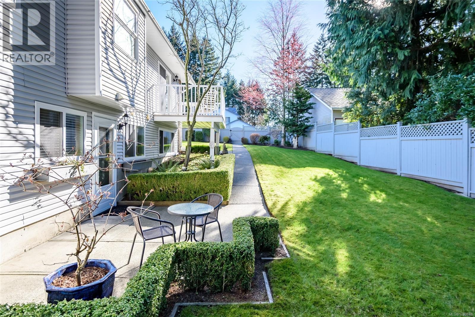 1580 BEACONSFIELD CRES - 71