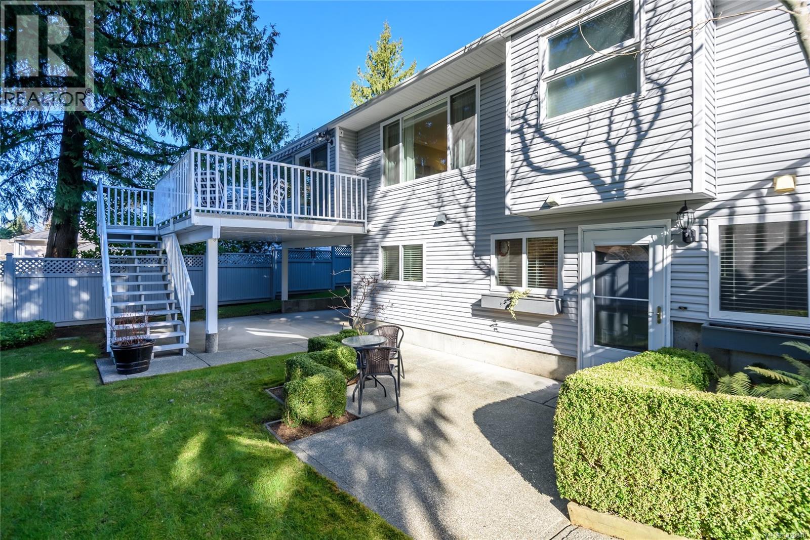 1580 BEACONSFIELD CRES - 72