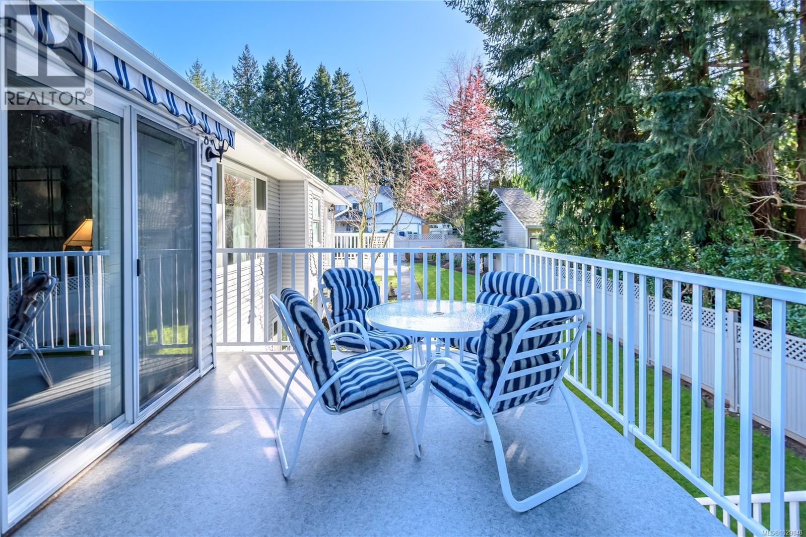 1580 Beaconsfield Cres - 73
