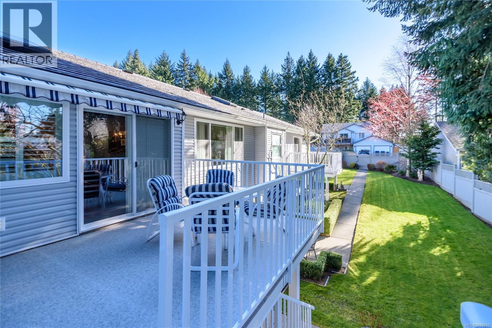 1580 BEACONSFIELD CRES - 74