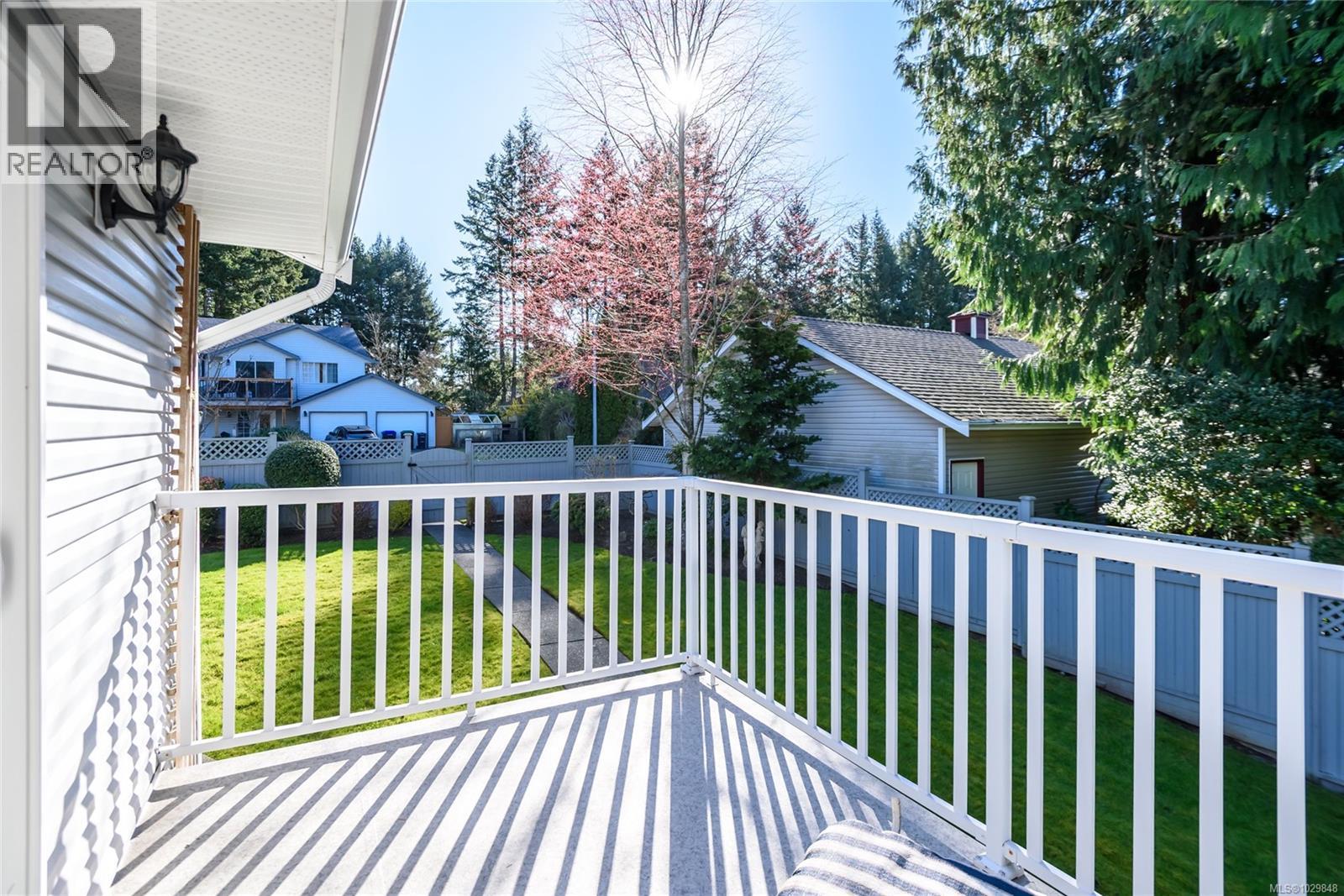 1580 Beaconsfield Cres - 78