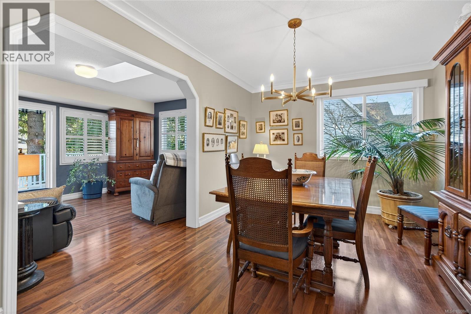 1580 Beaconsfield Cres - 9