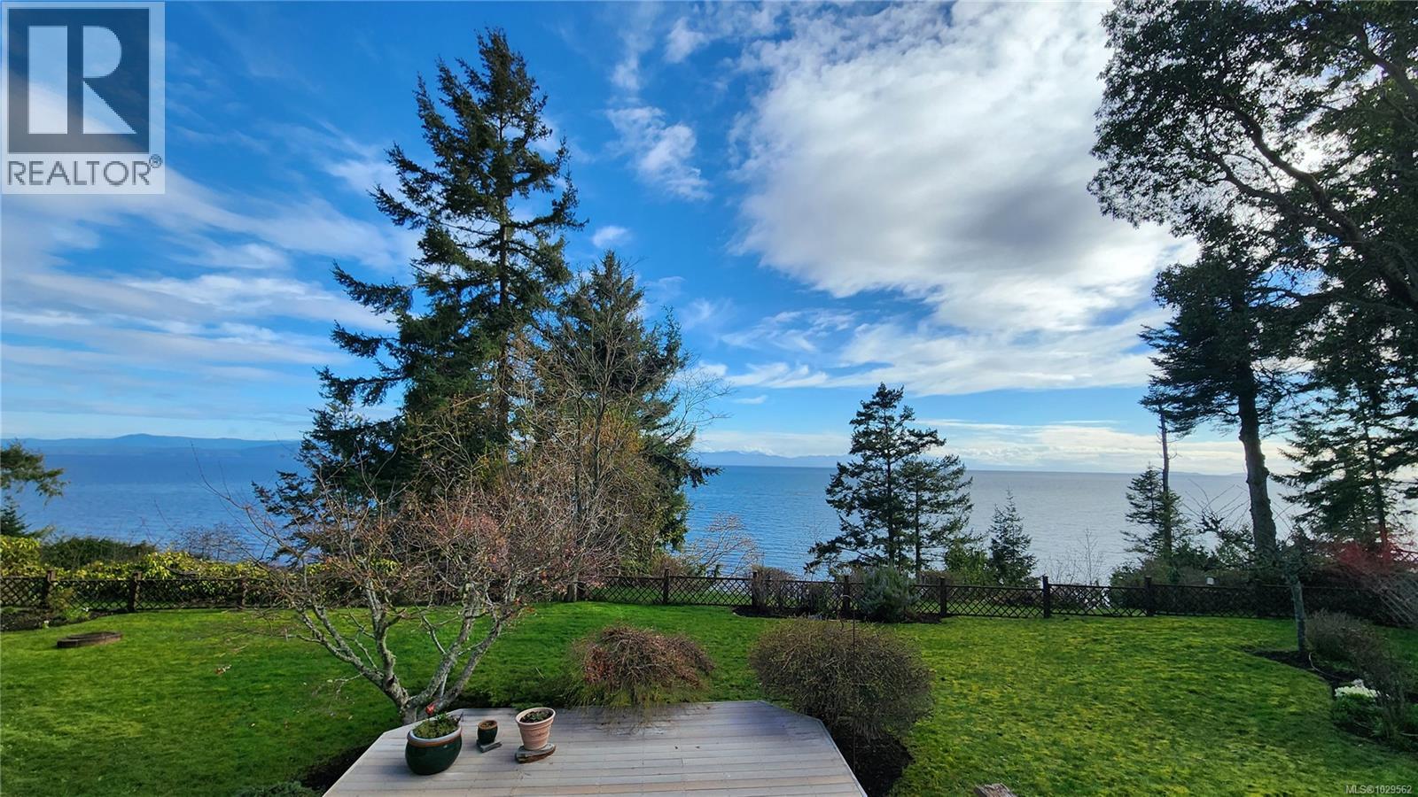 631 Sanderson Rd, Parksville
