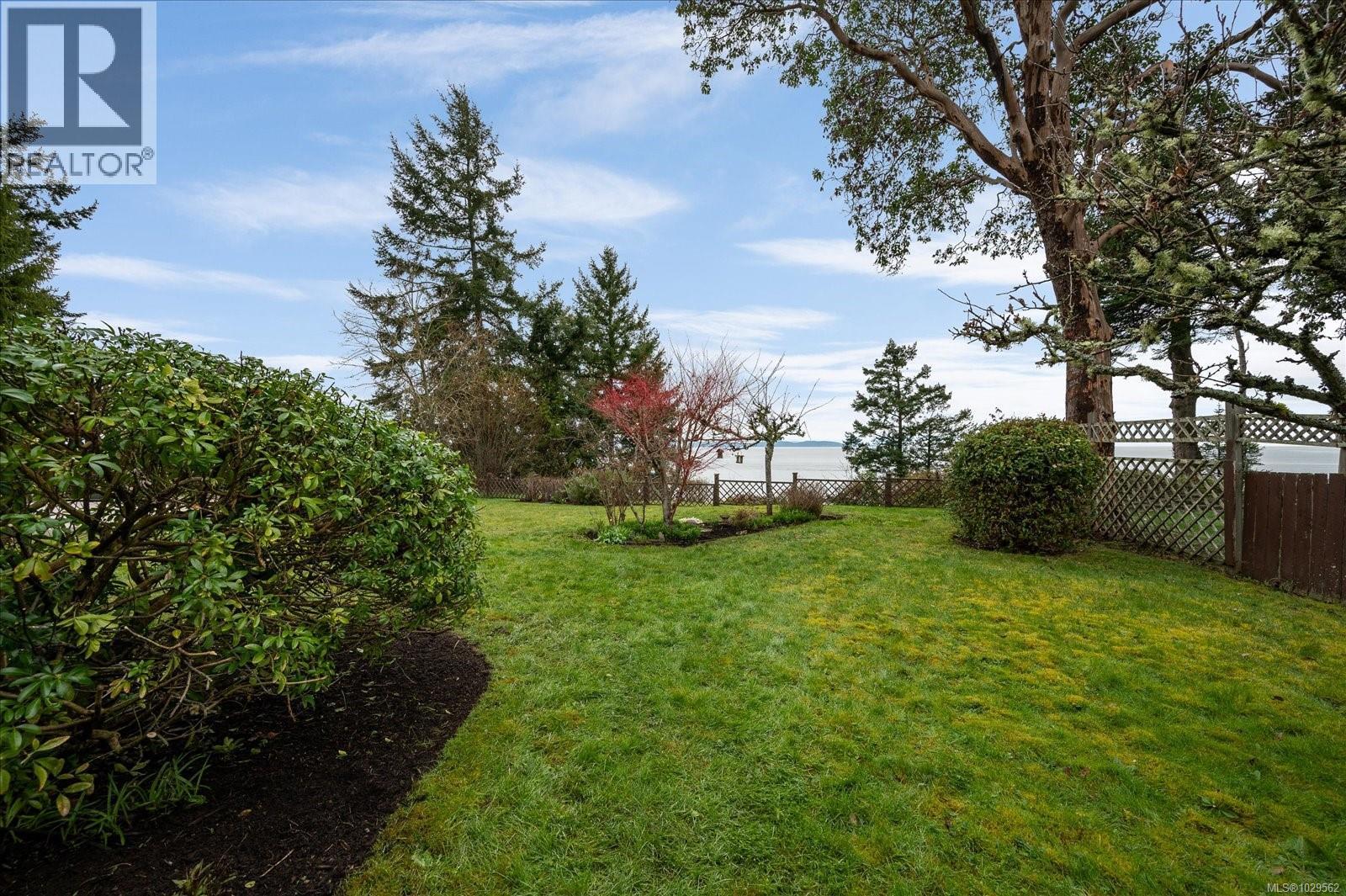 631 Sanderson Rd, Parksville