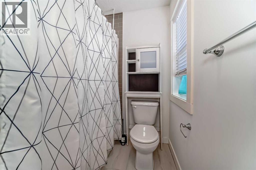 Single Family House for Sale in  Nolanhurst Crescent NW Nolan Hill Calgary 