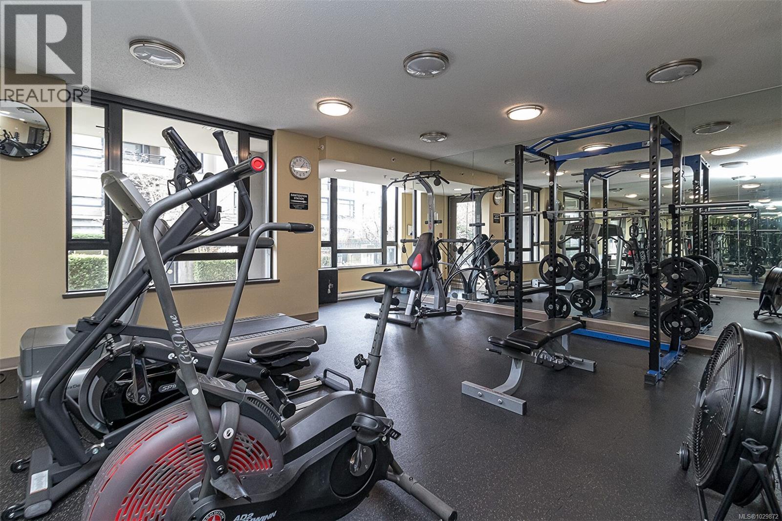 604 751 Fairfield Road, Victoria