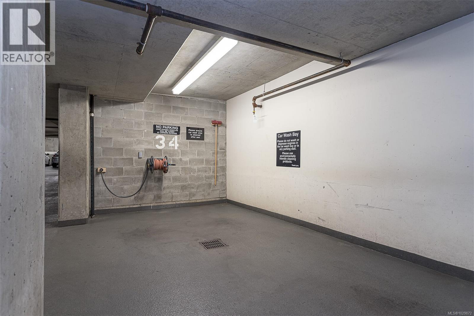 604 751 Fairfield Road, Victoria