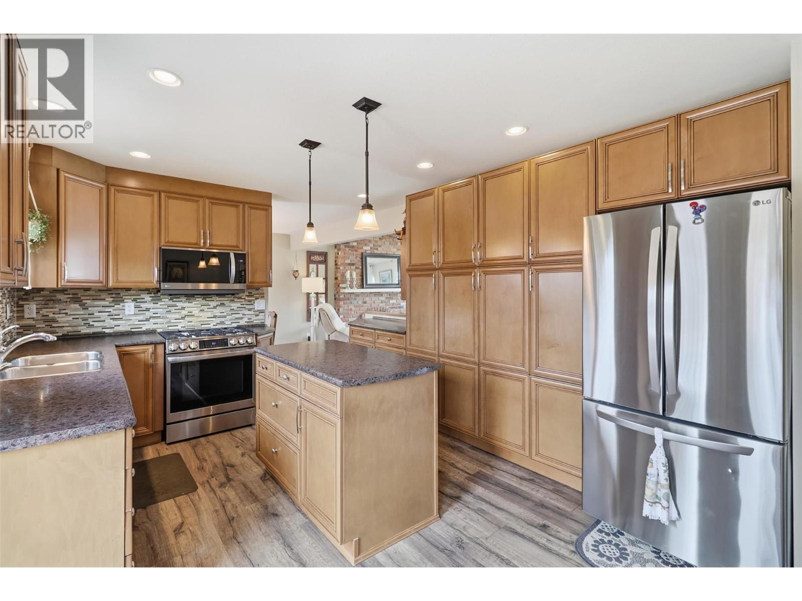 367 MCAULEY Place, Kamloops