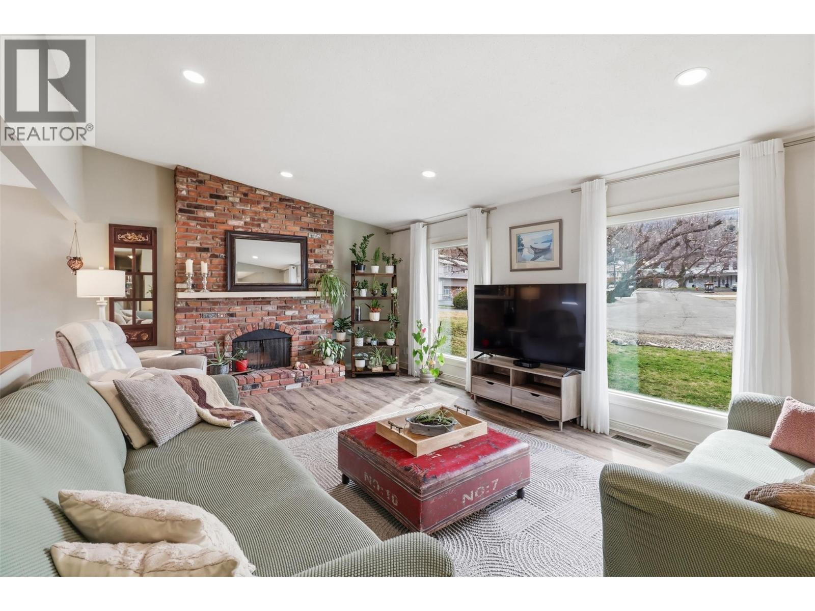 367 MCAULEY Place, Kamloops