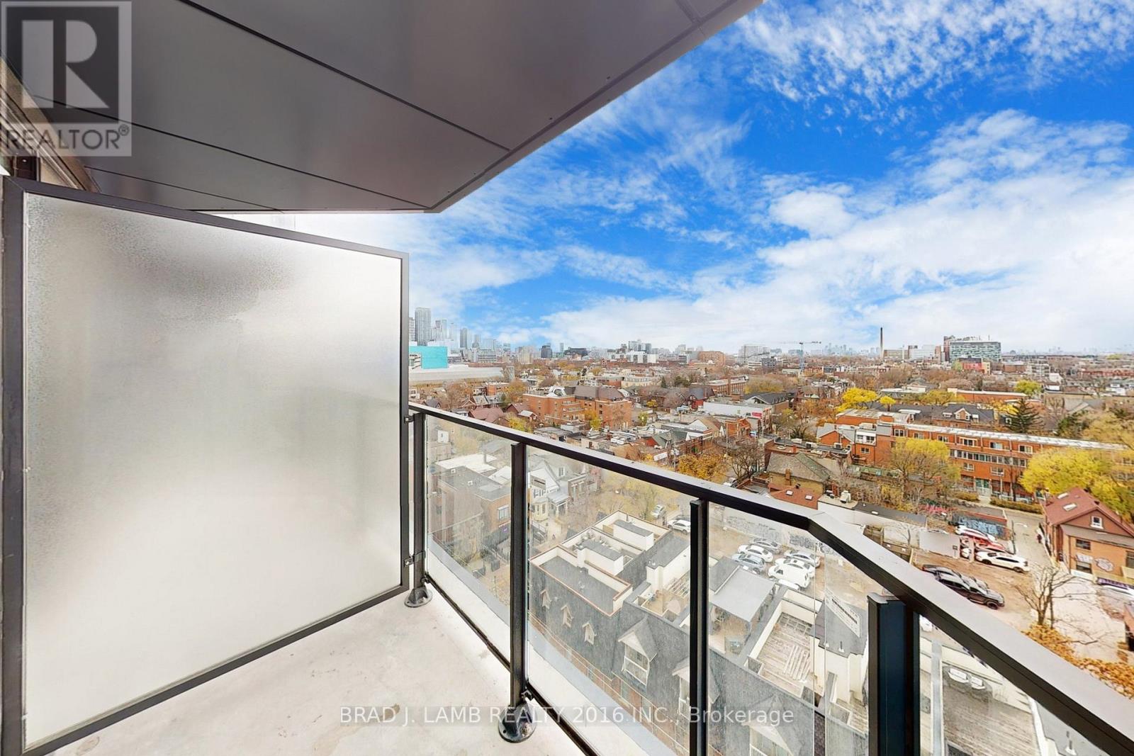#1014 195 MCCAUL STREET - 22